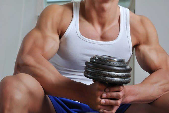 Bodybuilder empfehlen den Online-Kauf von Steroiden: Eine kontroverse Diskussion entfacht